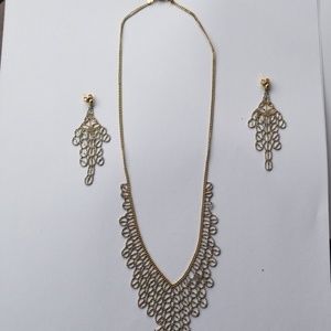 10KT necklace and earring set